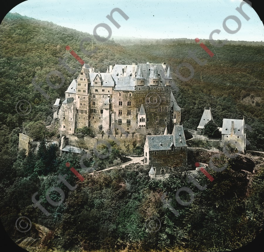Burg Eltz | Eltz Castle - Foto simon-195-010.jpg | foticon.de - Bilddatenbank für Motive aus Geschichte und Kultur